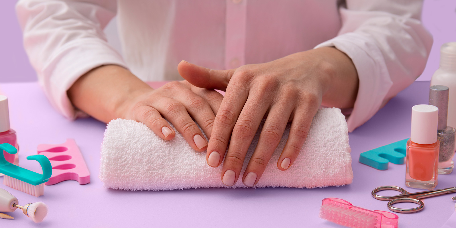 أدوات العناية بالأظافر: قائمتكِ الأساسية للحصول على أظافر جميلة وجذابة في المنزل