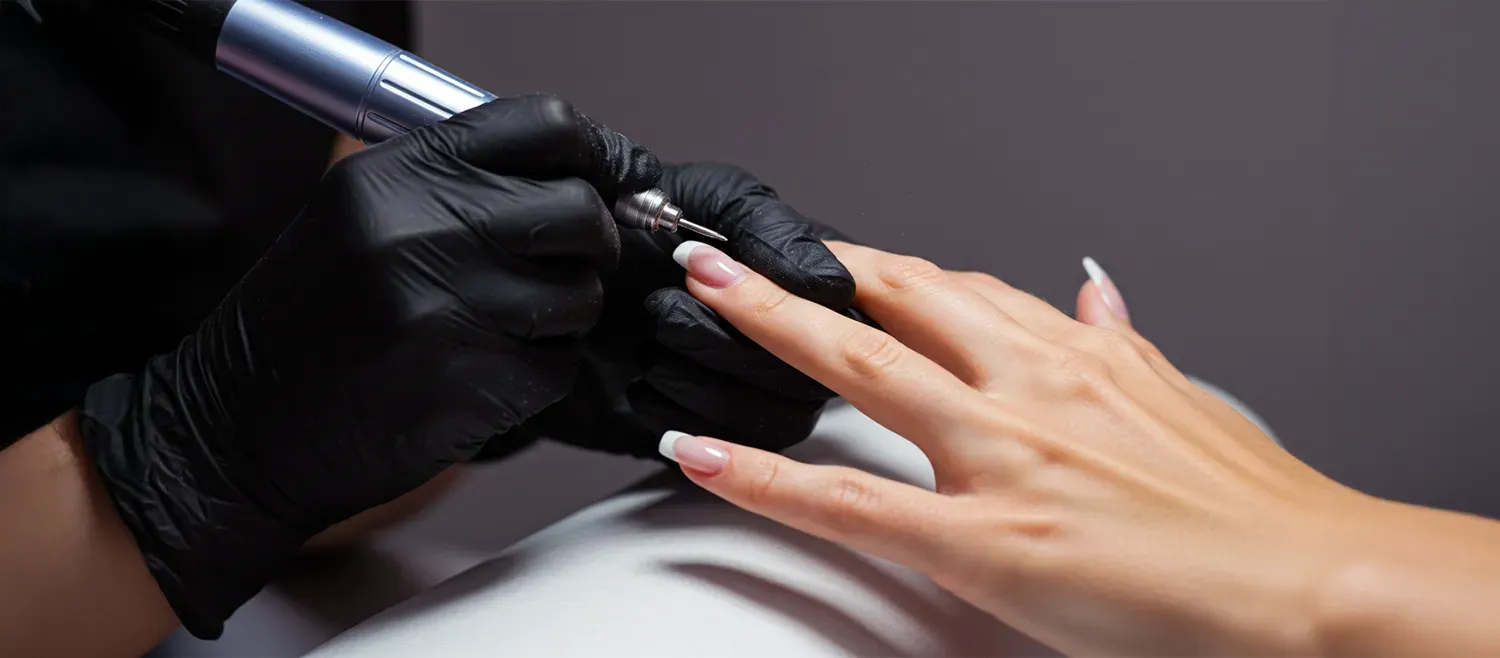 المناكير الروسي الجاف مع البياب